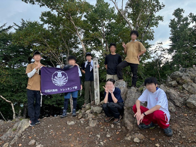 山頂集合写真　山梨側